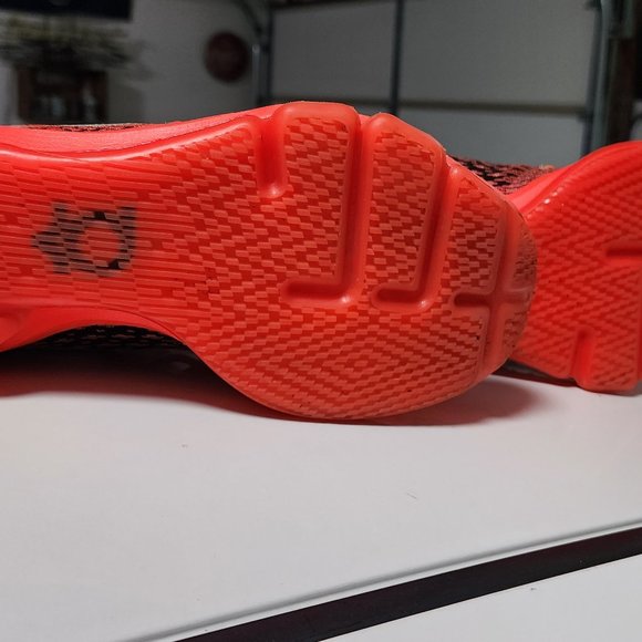 Shoes - Picture 2 of 4